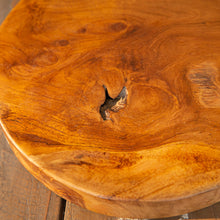 Load image into Gallery viewer, Reclaimed Wood Chopping Board - Round - Small