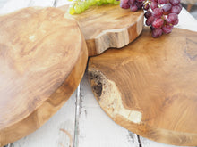 Load image into Gallery viewer, Reclaimed Wood Chopping Board - Round - Small