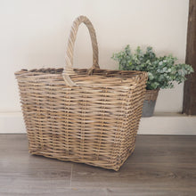 Load image into Gallery viewer, Natural Wicker Picnic Basket With Handle