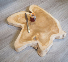 Load image into Gallery viewer, Reclaimed Natural Wood Chopping Board - Medium